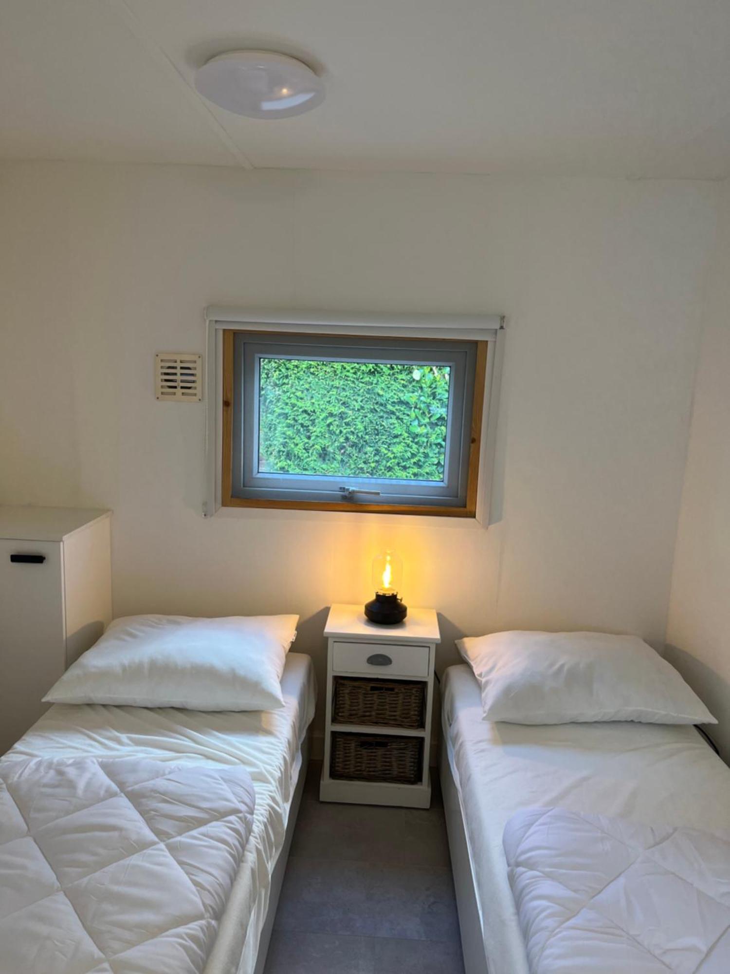 Modern Chalet In De Bossen Van De Veluwe เอเปอ ภายนอก รูปภาพ