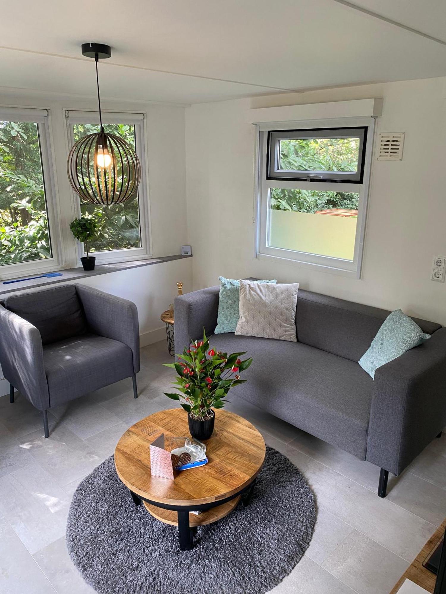Modern Chalet In De Bossen Van De Veluwe เอเปอ ภายนอก รูปภาพ
